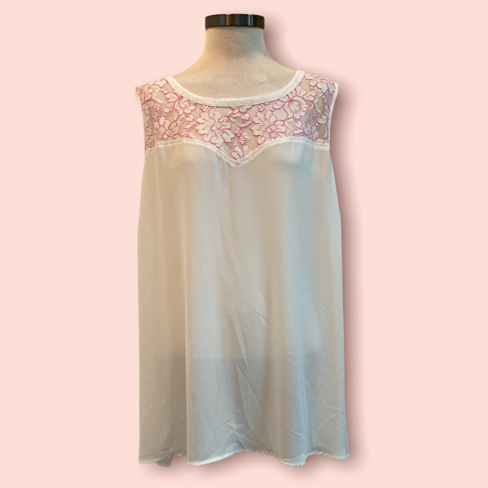 Torrid Sheer White Sleeveless Tank Blouse - Embroidered Lace - Gorgeous - Size 3